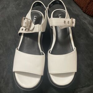 YOUNG AND FREE PLATFORM SANDALS- WHITE